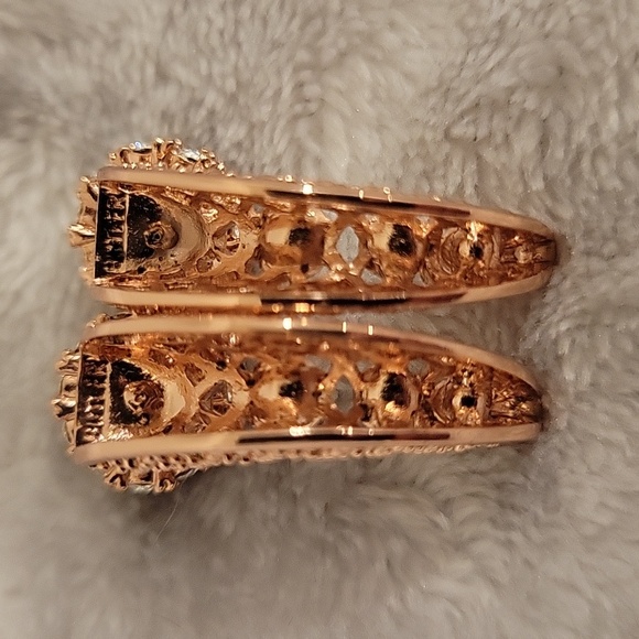 Beautiful Butler Rose Coloured 925 Earrings - Picture 3 of 6